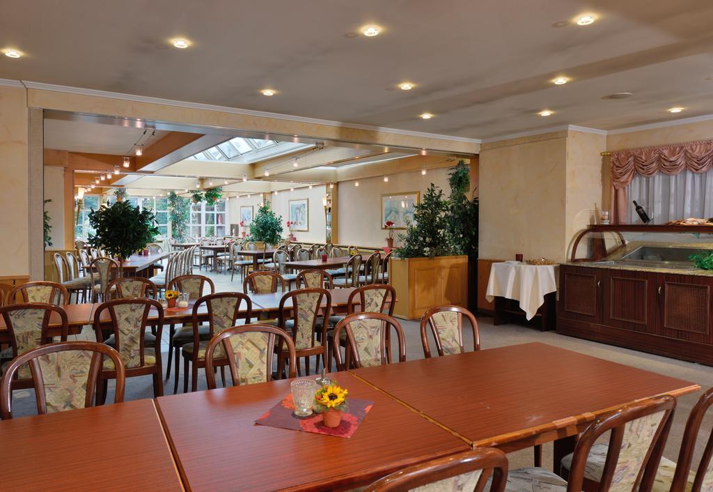 Hotel Holst Rosengarten  Extérieur photo