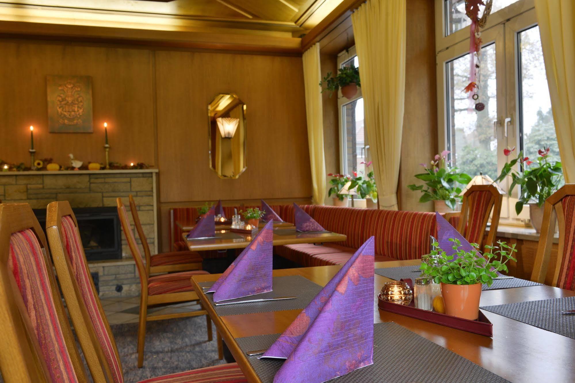 Hotel Holst Rosengarten  Extérieur photo